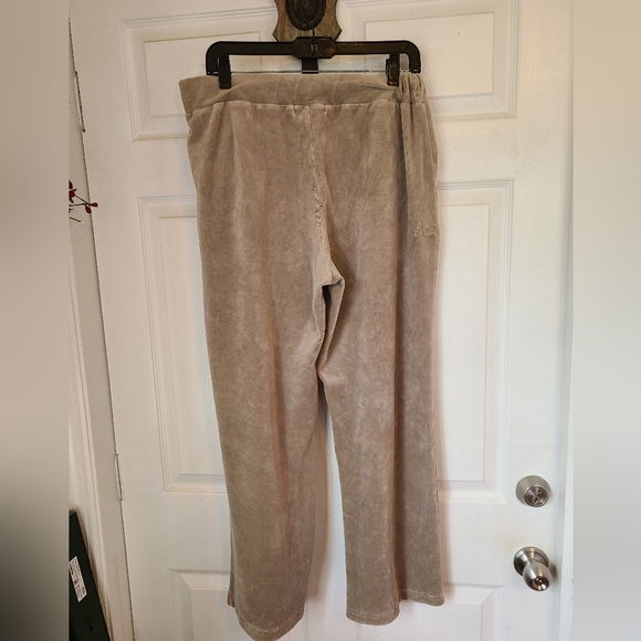 Ralph Lauren Lauren Women's Flare Leg Trousers, Size: Large Color: Tan - Picture 8 of 15